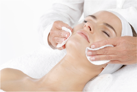 STEP 02 リフレッシングトナー （角質を整え、肌をリセット）